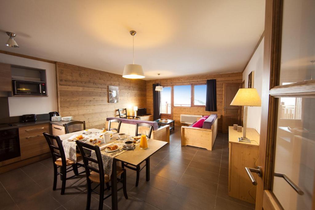 Cgh Residences & Spas Les Chalets Du Soleil Contemporain Saint-Martin-de-Belleville Rom bilde